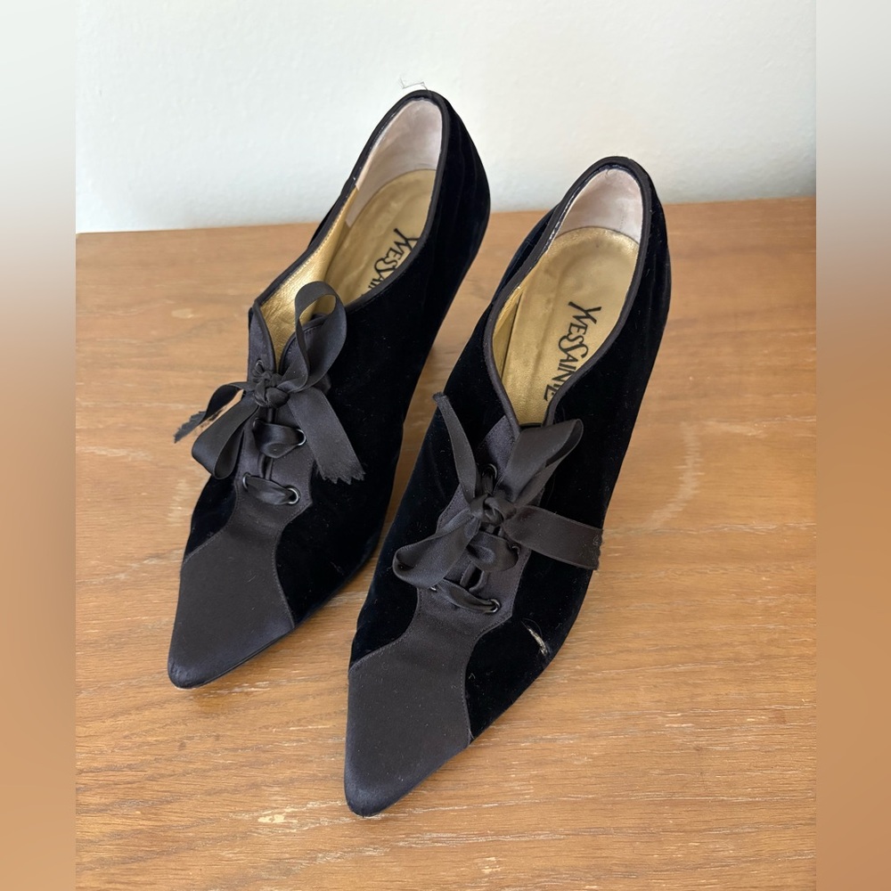 Yves Saint Laurent Women's Black Velvet Heeled Ankle Booties